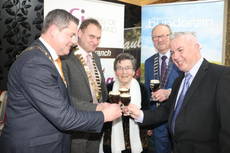 Vintners pay special tribute to Brennan sisters and their wonderful pub in Bundoran