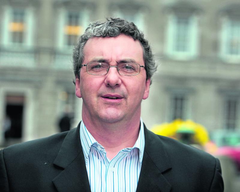 Pringle critical of Department's  delay in school mica related questions 