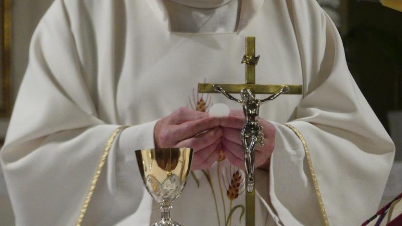 Donegal priest tells online congregation that we will prevail and warned against complacency 