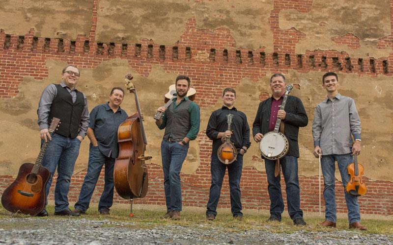 'Sideline' in Donegal to play 'chart-toppin’ pulse-pounding pedigree bluegrass