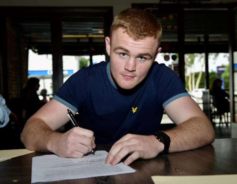 Donegal boxer signs deal to turn pro
