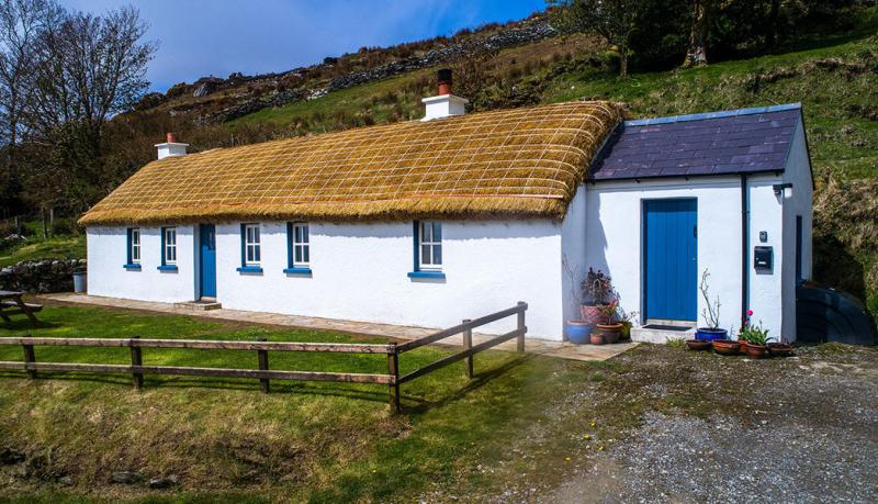 A charming Killybegs property with views overlooking Fintra beach goes onto the open market