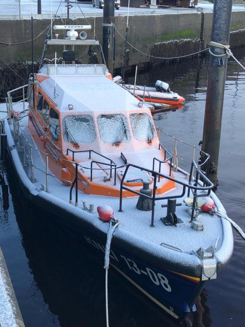 Donegal lifeboat takes to the sea to assist fishing boat that broken down