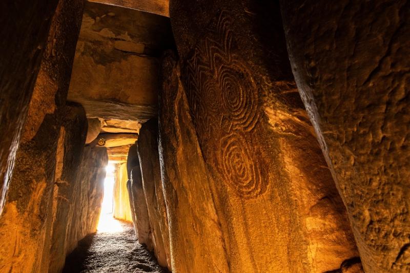 Stunning new photographs captured of the ancient solstice phenomenon at Newgrange Great Passage Tomb
