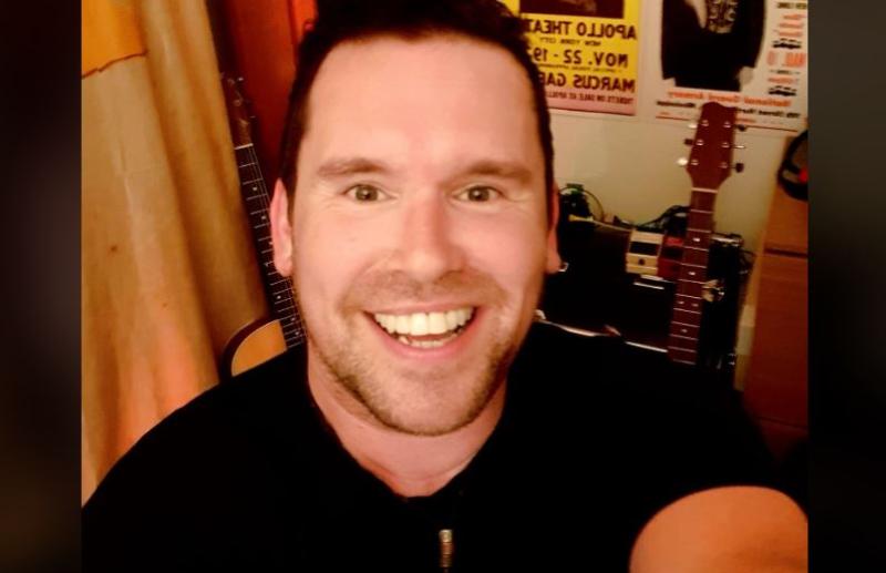 Donegal singer/songwriter tops the iTunes charts in Ireland with new single