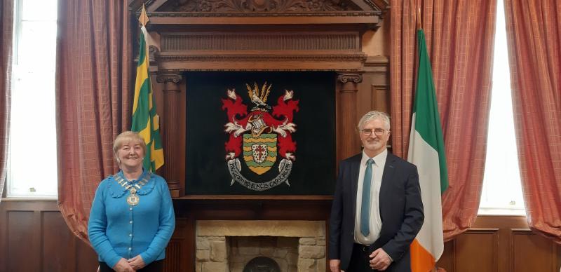 Donegal Cathaoirleach Rena Donaghey welcomes the new Donegal County Council CEO John McLaughlin to post.