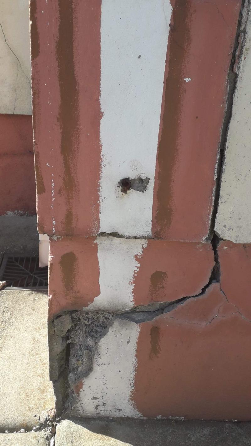 Mica affected building