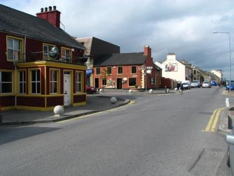 Shops and businesses in five Donegal towns and villages to get facelift 
