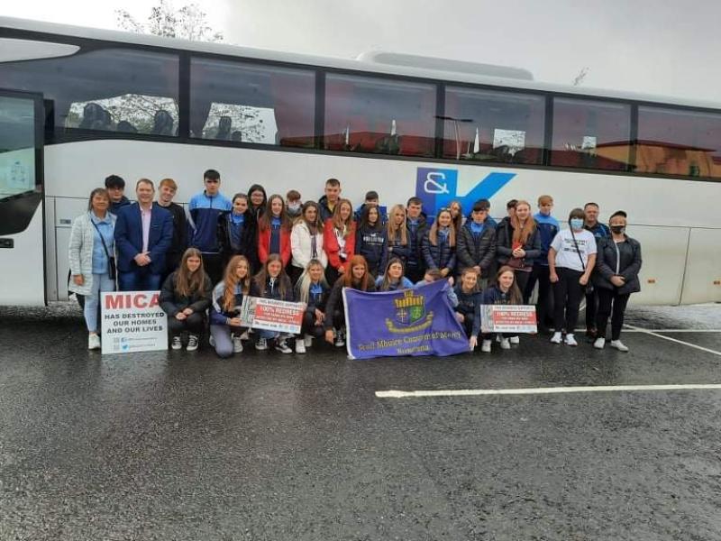 Scoil Mhuire Buncrana's TY students supporting mica-affected families