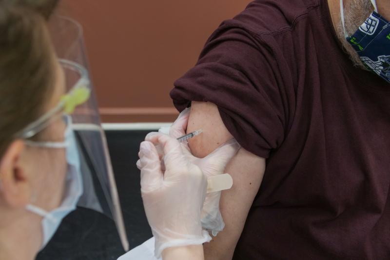 Over 30s can avail of Covid booster vaccine from today