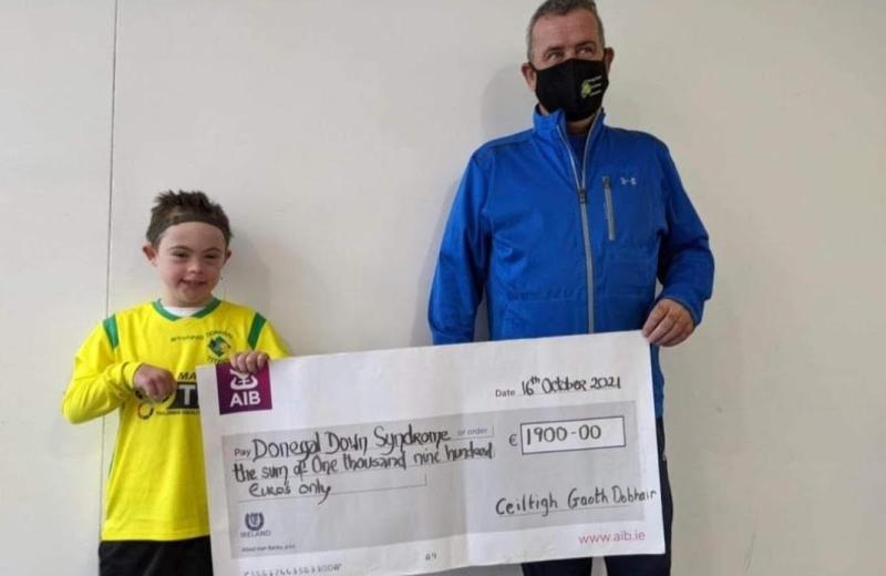 Gweedore Celtic present €1,900 to Donegal Down Syndrome