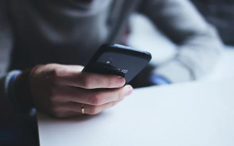 'Not to click the link' - Staying informed on scam text messages