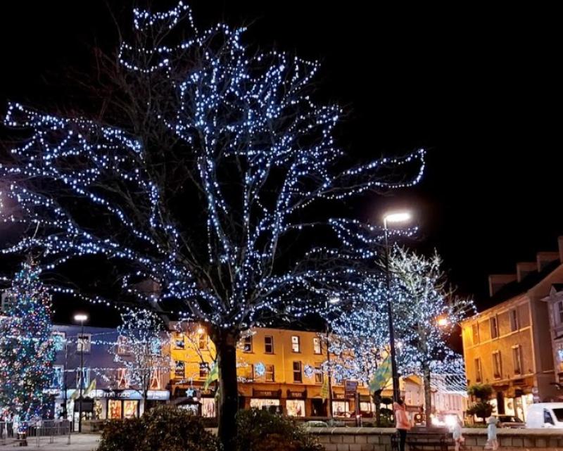 Cosy up at home and watch Donegal's most 'Christmassy' town's virtual switch on with fantastic entertainment