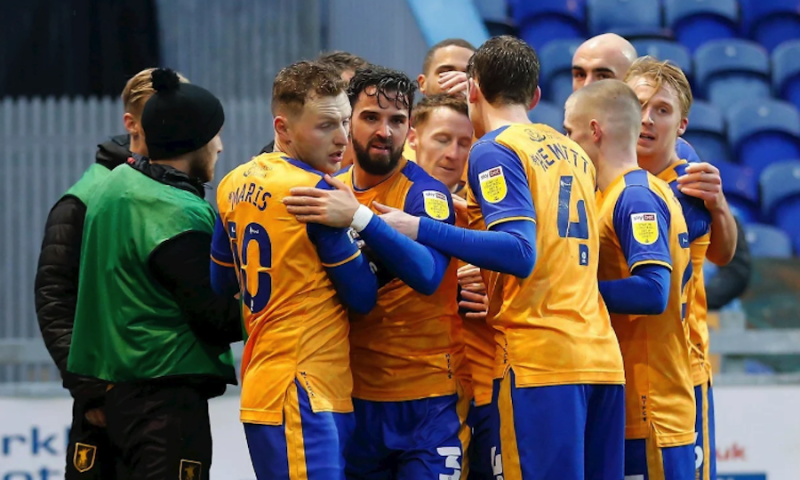 Stephen McLaughlin hits winner for Mansfield