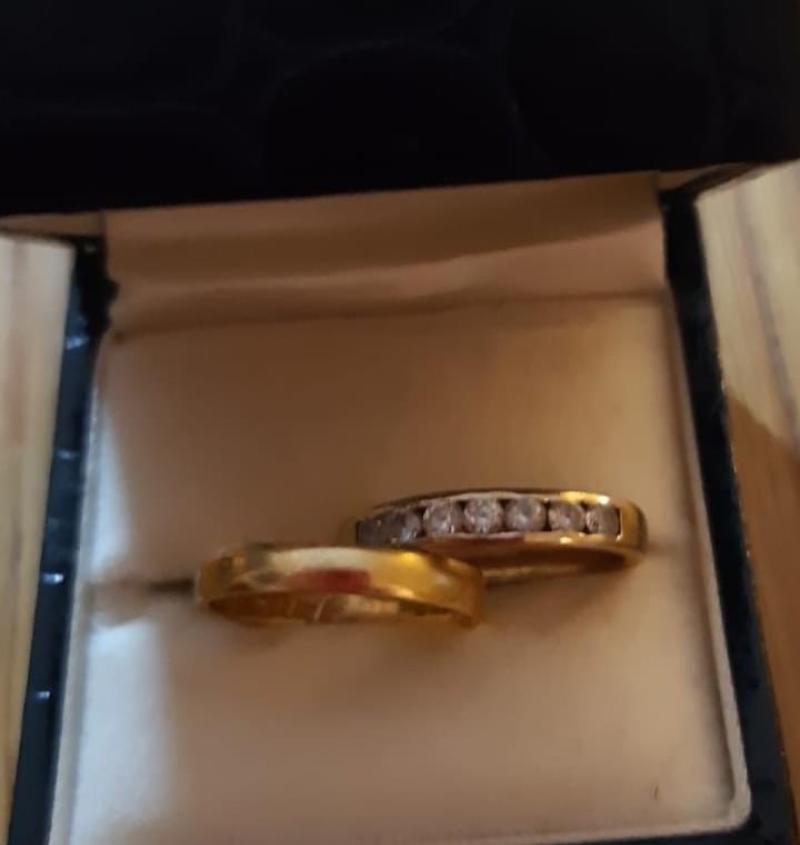 Heart warming wedding rings appeal - may have been donated to charity shop by mistake