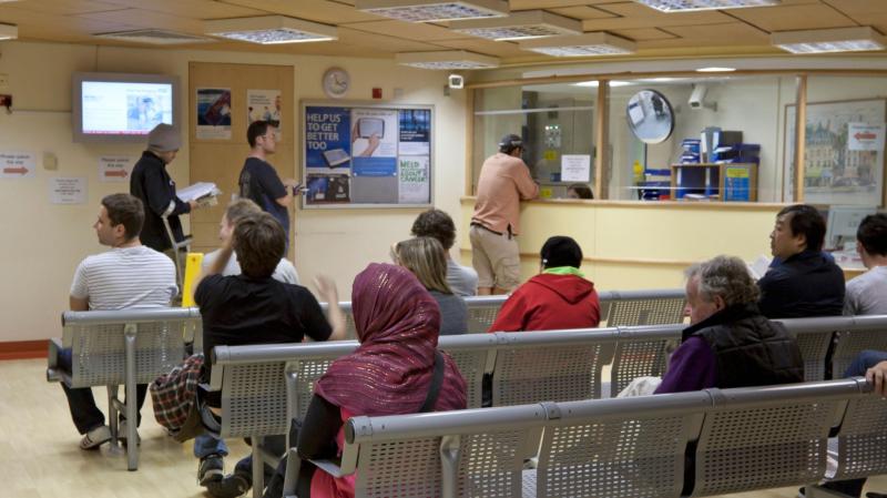 Hospital waiting lists in May topped 900,000