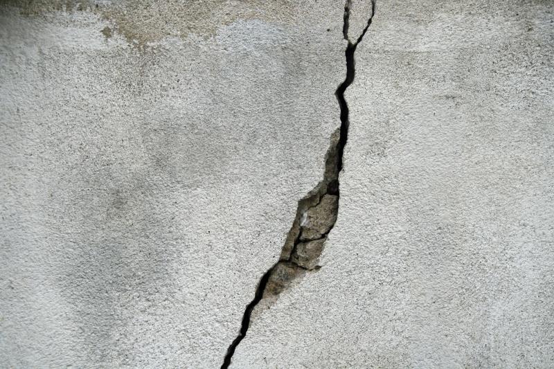 Housing Minister urges Donegal people to report defects in apartments and duplexes