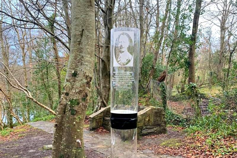 ‘Swan’s Light’ pillar by John McCarron