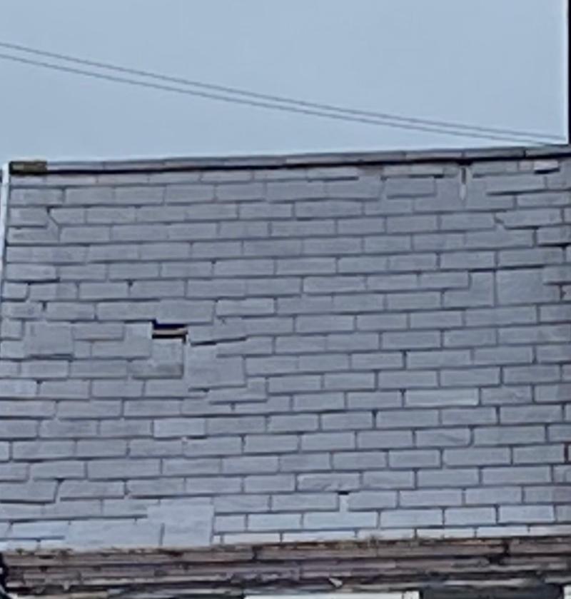 Loose slates in Ballybofey a "health and safety issue"