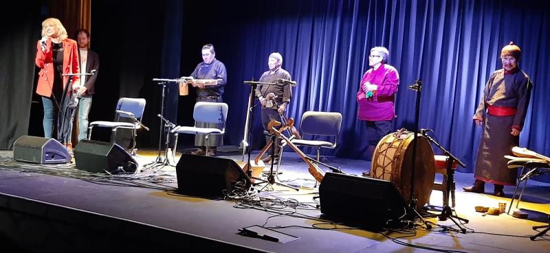 East meets West at the Amharclann in Gaoth Dobhair