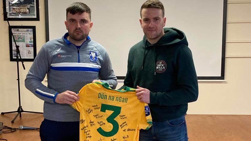 Naomh Ultan make presentation to Four Masters to remember Donna Boyle Dunnion