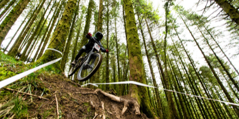 Callum Morris sixth in opening round of British Downhill series