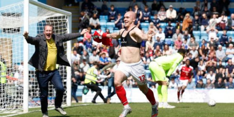 Watch: Dream debut as Georgie Kelly seals promotion for Rotherham