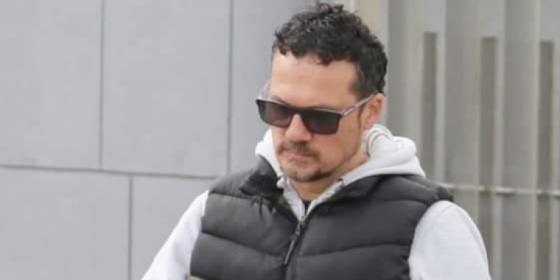 Anti-vaxxer demands €1million to return to Donegal for court date