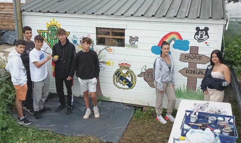 Mediterranean touch added to Twin Towns Community Gardens