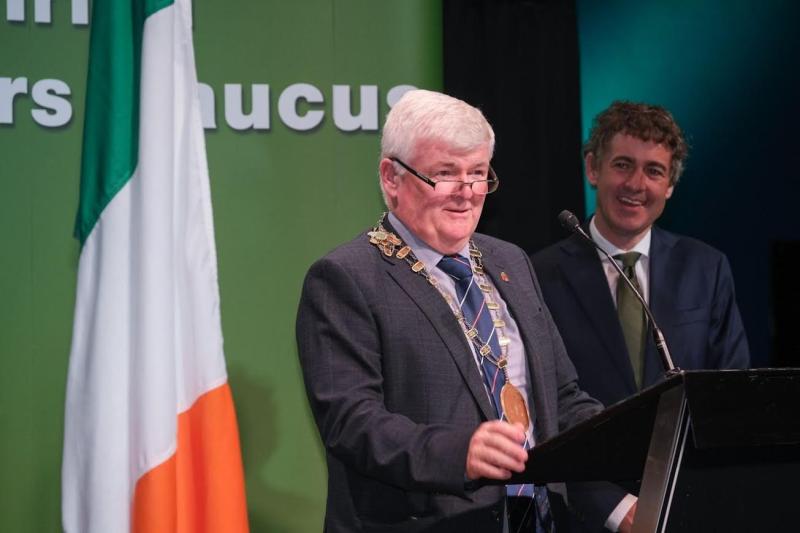 Buncrana councillor co-signs historic Sister City Partnership Agreement with the US