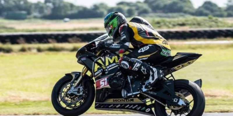 Solid weekend at Brands Hatch sees Richard Kerr maintain sixth spot 