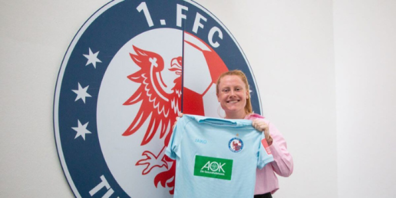 Amber Barrett signs for former Champions League winners