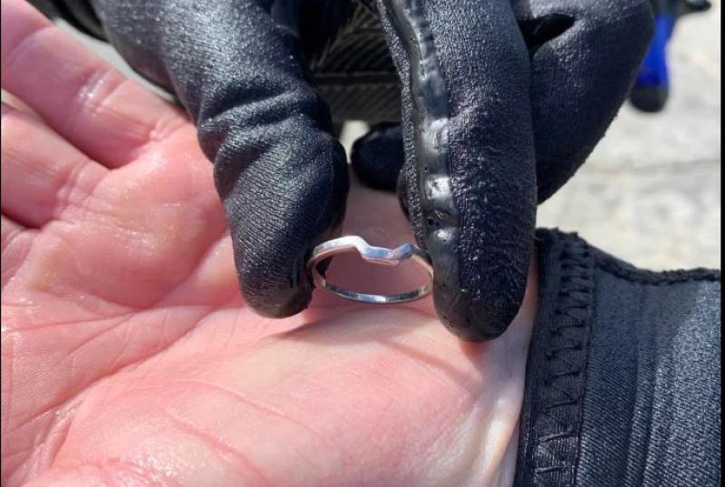 Lost wedding ring discovered by eagle-eyed diver in Portnablagh
