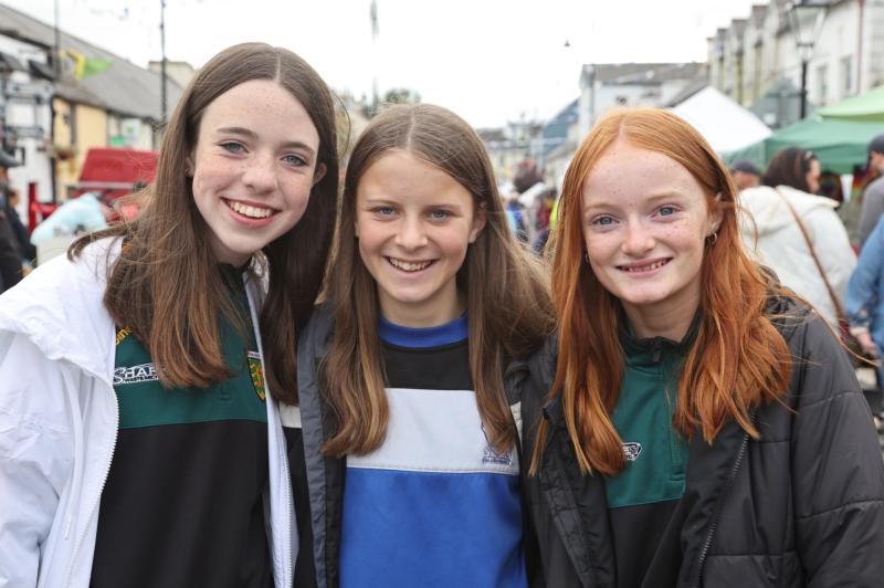 Thousands of people attent Glenties Harvest Fair day