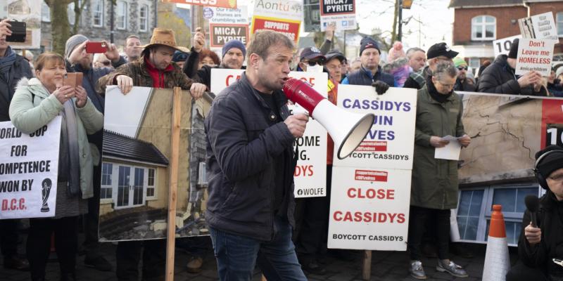 Mica protestors voice anger to council at Lifford demonstration