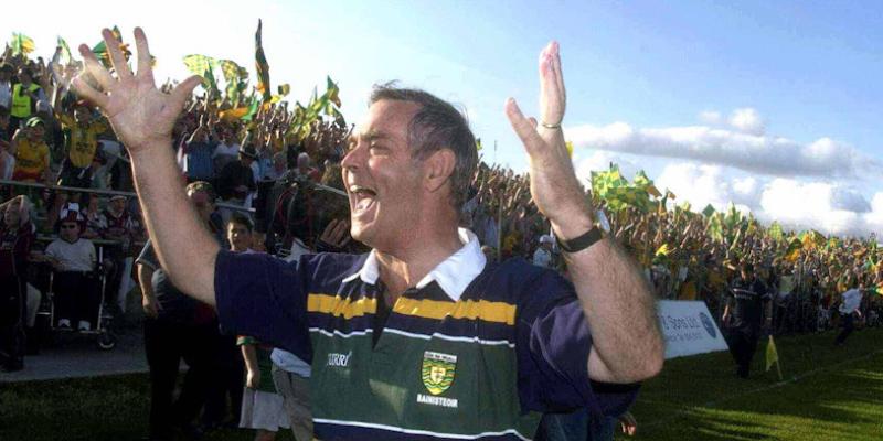 Heroes of 1992 pay tribute to the legend Brian McEniff on his 80th birthday
