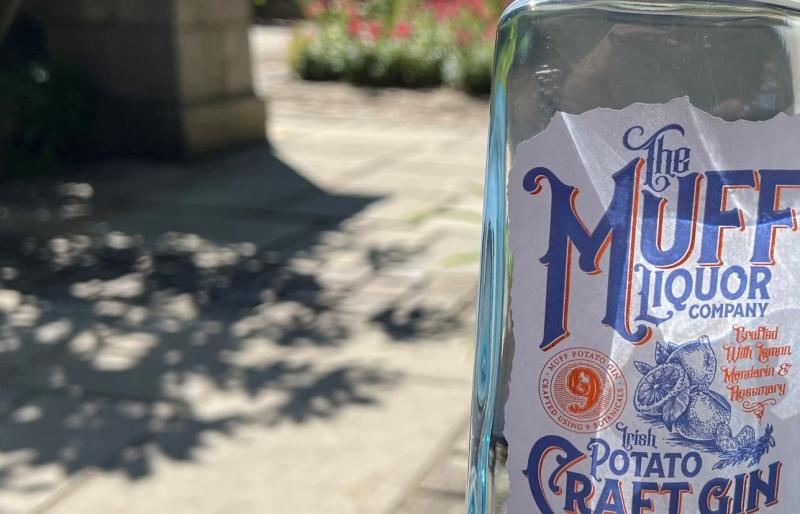 Hollywood A-lister’s cheeky Tweet after sampling Muff Liquor Company’s gin