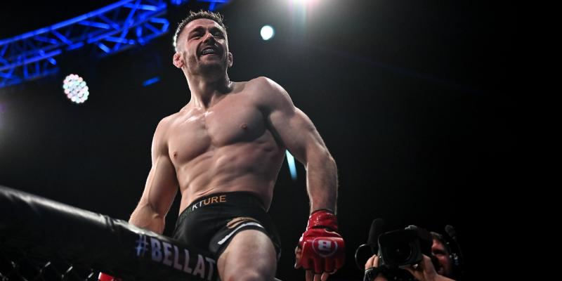 Darragh Kelly ground-and-pound stops Dorval Jordan