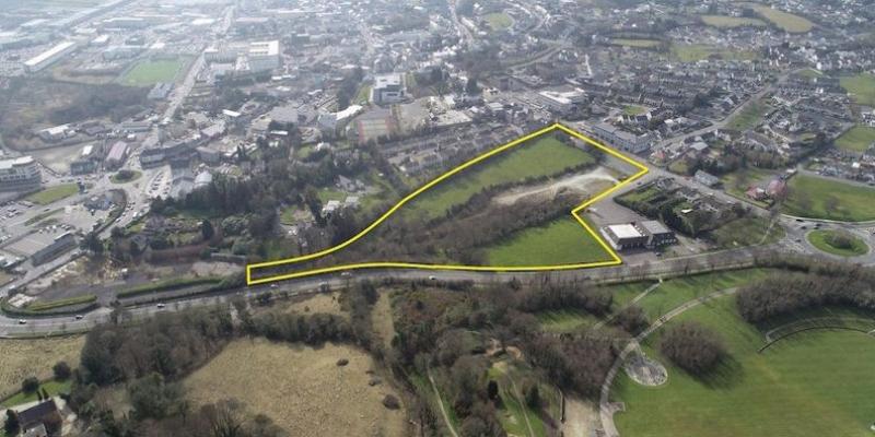 &euro;4million site sale to aid Letterkenny's housing crisis
