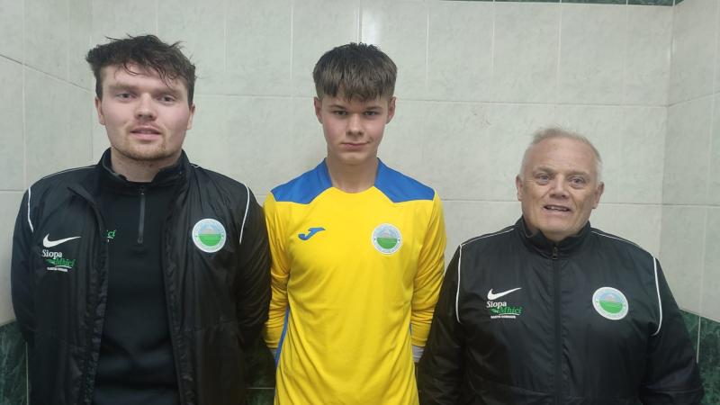 Gweedore Celtic pay tribute to Ukranian goalkeeper - who returns the favour in style