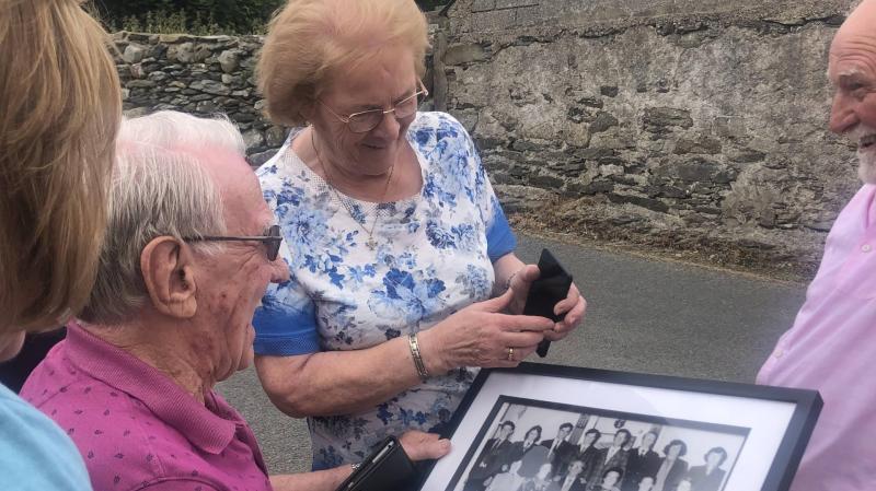 Descendants recreate old family photograph 55 years on 