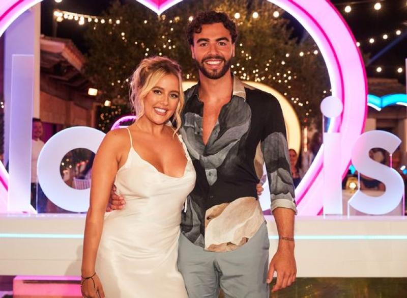 Jess and Sammy take home the crown as Love Island winners 