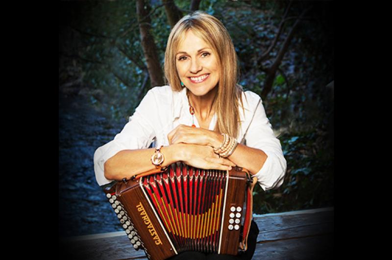 Trad legend Sharon Shannon to play in Ardara