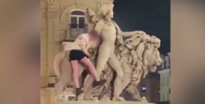 National: Young Irish tourist faces hefty fine for breaking statue in Belgium 