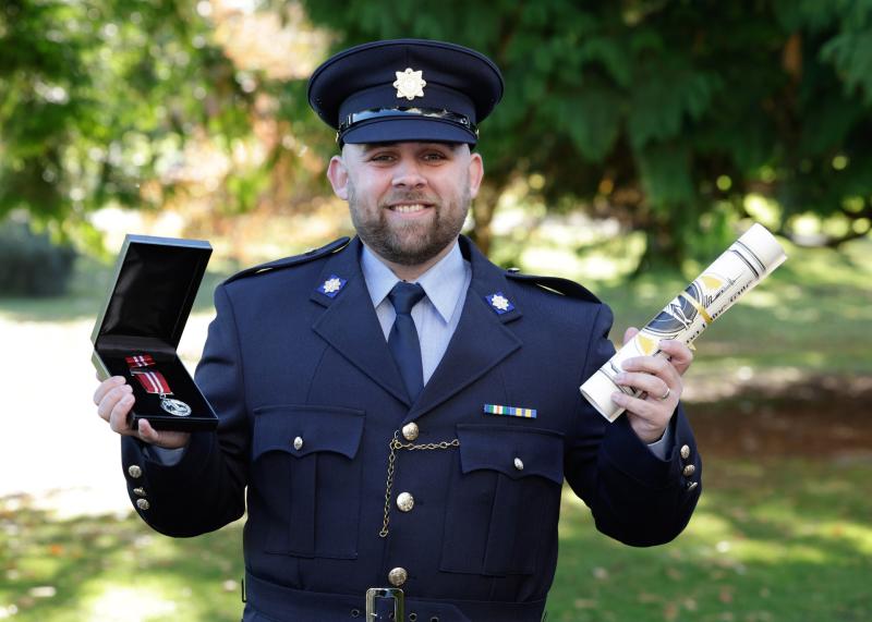 National: Two gardaí leap into action to save man from car moments before explosion