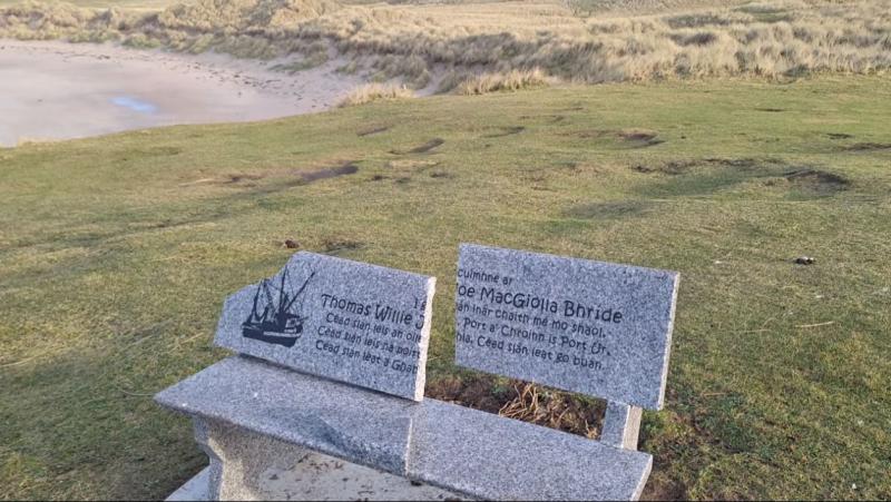 A seat in memory of a local man has been vandalised in Machaire Gathlán