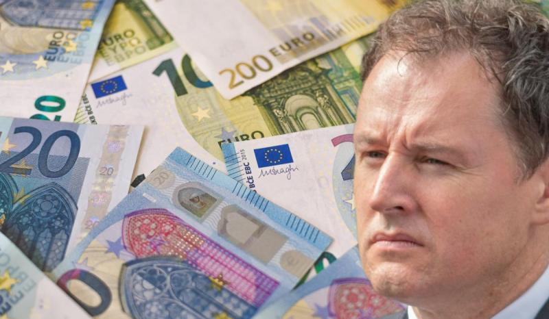 Minster Charlie McConalogue insists  the use of cash 'must be protected'