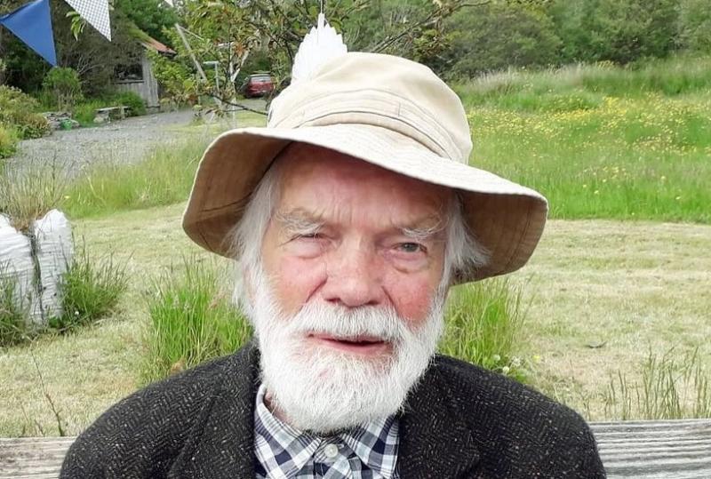 Tributes paid following death of leading light in Donegal tweed, Kevin Donaghy