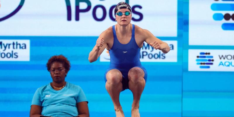 Mona McSharry advances to World 200m breaststroke final