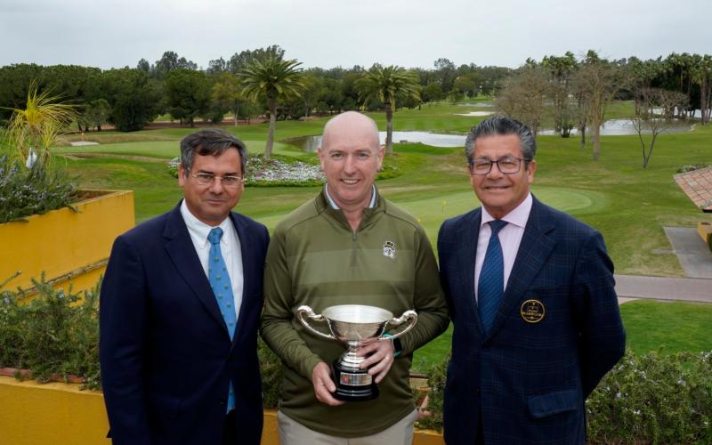 Irish golfer forced to leave trophy behind as Ryanair refuse to bend luggage rules